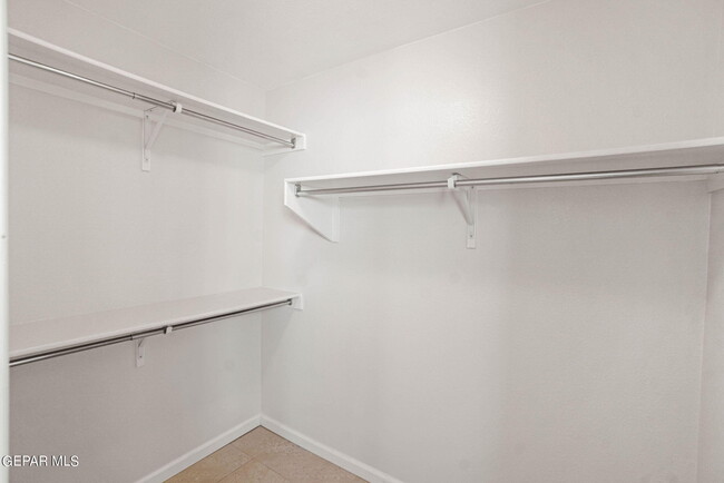 Building Photo - 6753 Parque Del Sol Dr