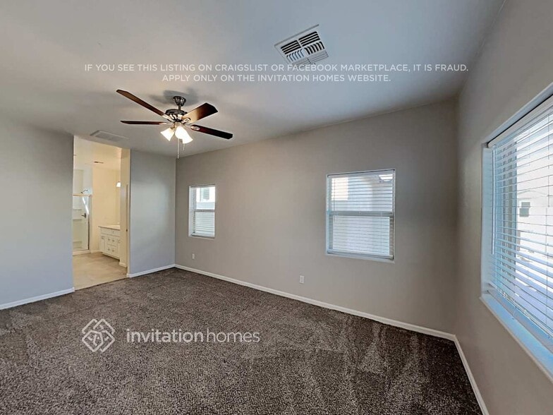 Building Photo - 16437 S 10th St