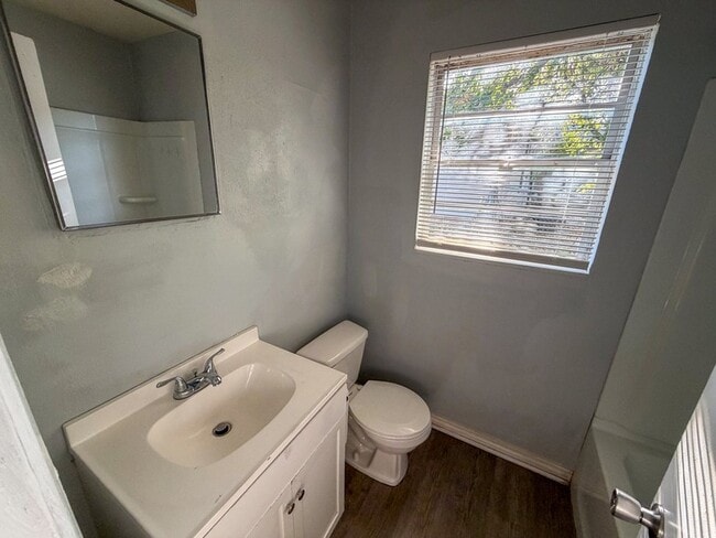 Building Photo - 32 Twining Dr