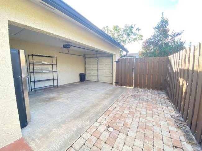 Building Photo - 1718 Gulfview Dr