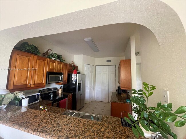 Building Photo - 3600 Oaks Clubhouse Dr