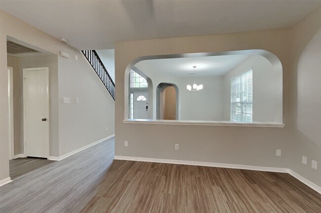 Building Photo - 1622 Sandy Park Dr