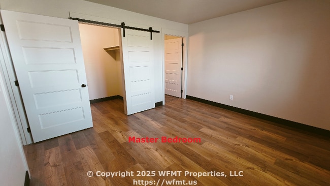 Building Photo - 852 S Camas Ln