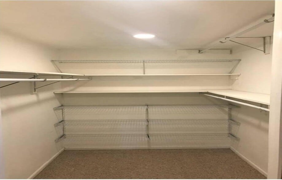 Building Photo - 45 John St