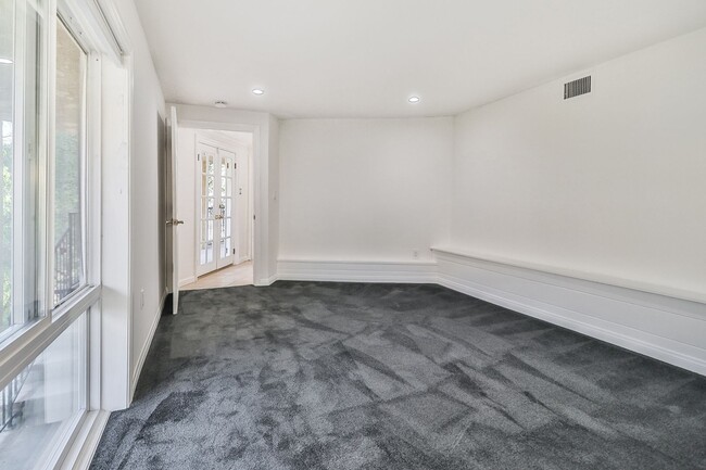 Building Photo - MOVE-IN READY, Bell Canyon 4BR w/views + o...