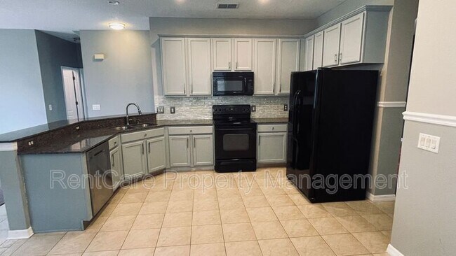 Building Photo - 842 Lancer Cir