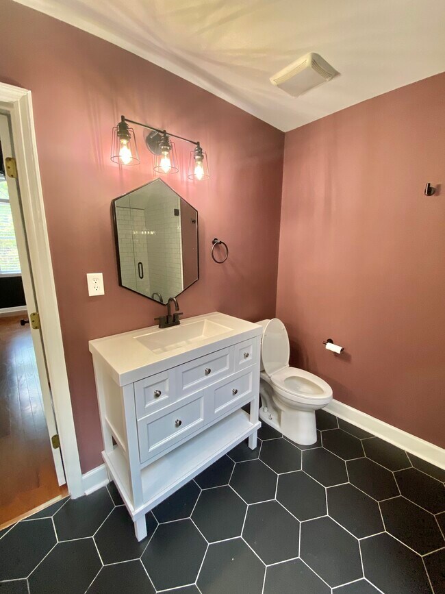 Building Photo - 702 Defoors Lndg NW