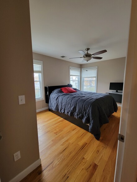 Bedroom #2 - 21 Spencer Pl