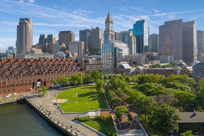 Building Photo - 33 Commercial Wharf