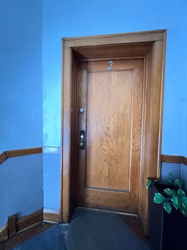 Building Photo - 6424 S Talman Ave