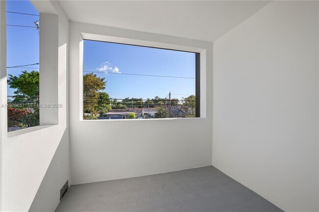 Building Photo - 3187 SW 23rd St