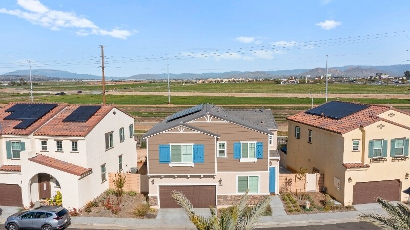 Building Photo - 26840 Red Dr