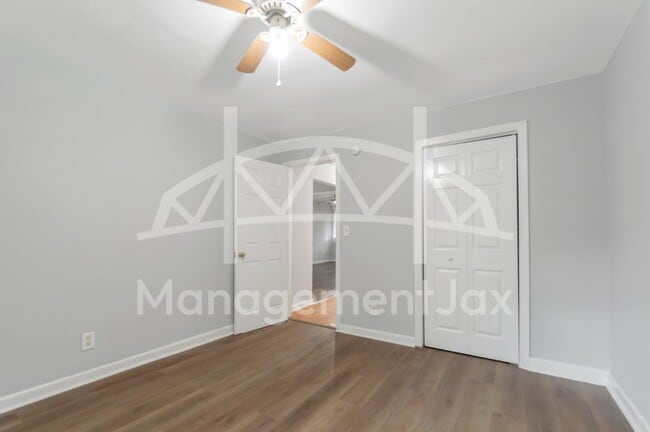 Building Photo - 5813 Doeboy St