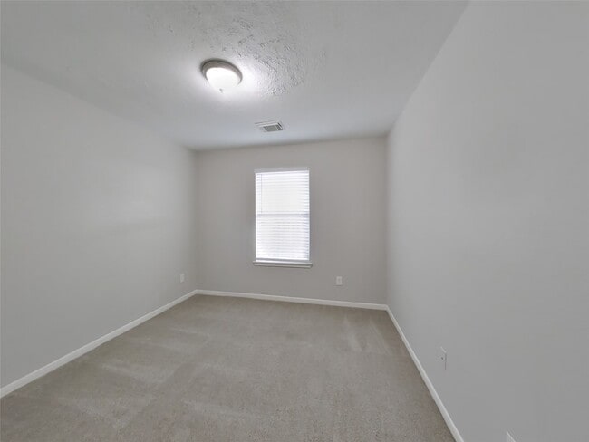 Building Photo - 7402 Deloache Ave