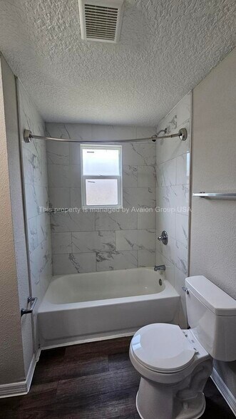 Building Photo - 10875 Biscayne Blvd