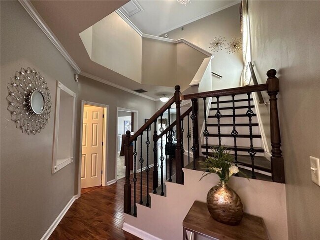Building Photo - 1831 Durwood Ln