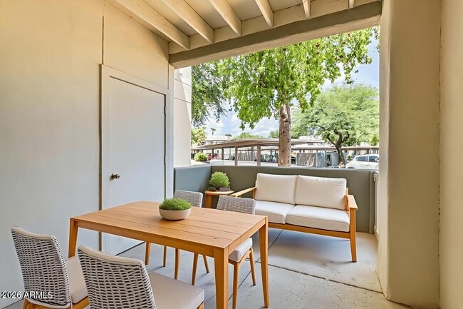 Building Photo - 1825 W Ray Rd