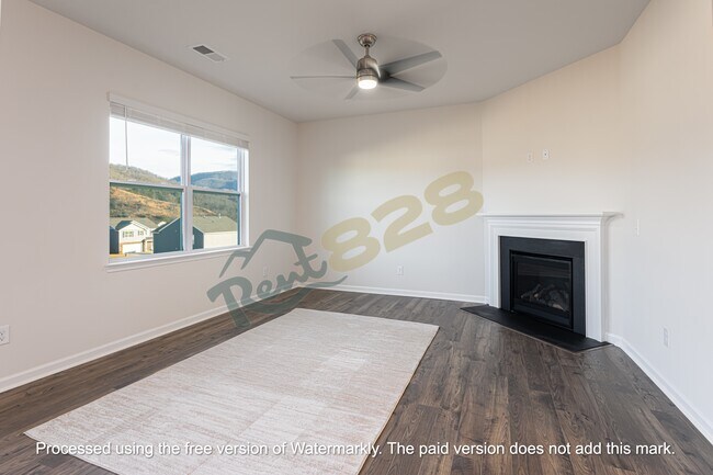 Building Photo - 96 Farmwood Ln