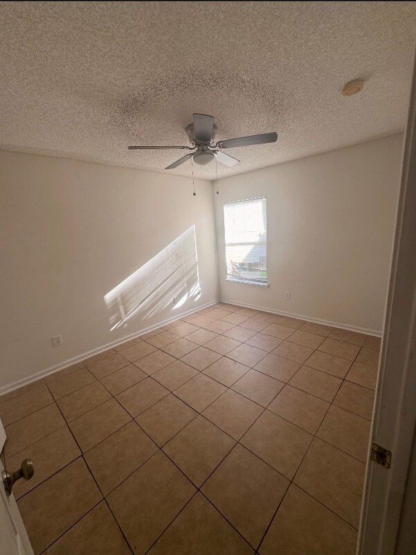 Building Photo - 1739 Saw Lake Drive