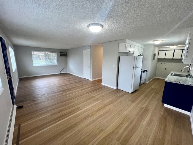 Building Photo - 1001 Olympic Ave