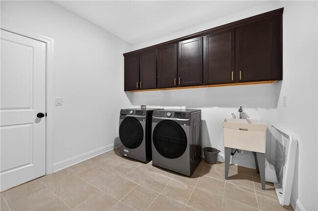 Building Photo - 512 Cedar Crest Cir