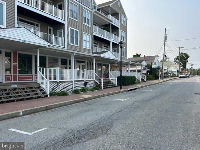 Building Photo - 8321 Bayside Rd