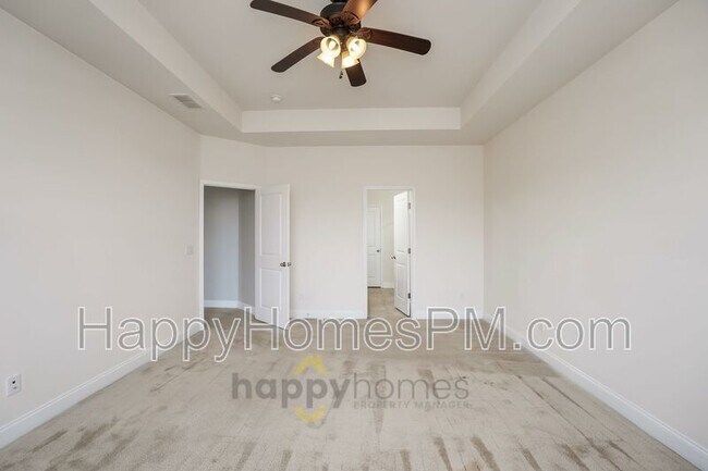 Building Photo - 350 Spectrum Rd