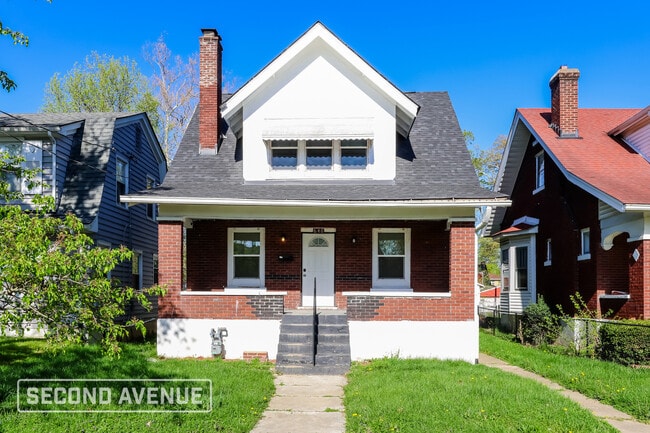 Building Photo - 646 S 43rd St
