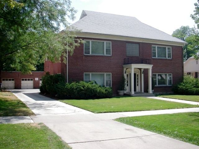 Building Photo - 768 E 900 S