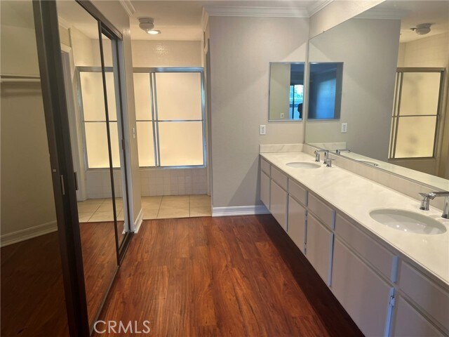 Building Photo - 220 Nice Ln