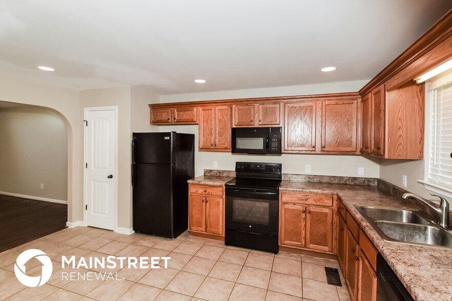 Building Photo - 695 Starlite Dr