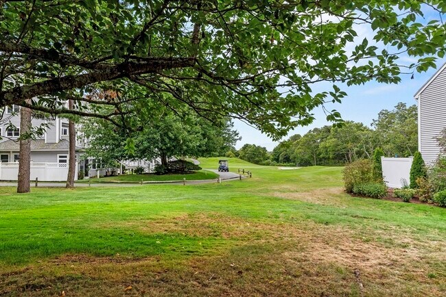 Building Photo - 18 Westcliff Dr