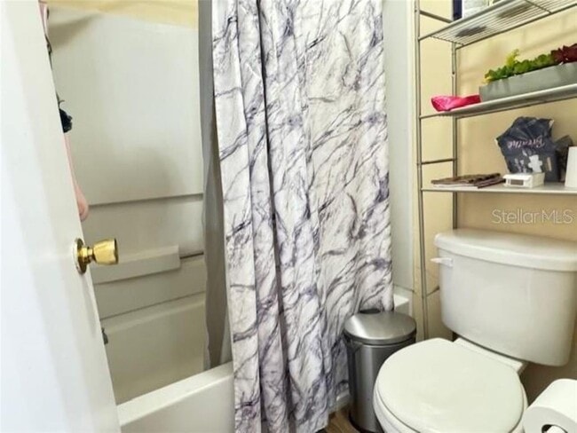 Building Photo - 2565 Grassy Point Dr