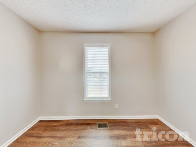 Building Photo - 69 Gray Ghost St