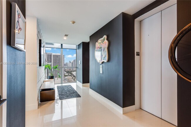 Building Photo - 1100 Biscayne Blvd