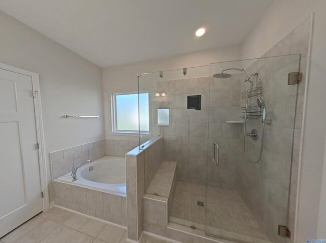 Building Photo - "Charming 3-Bed Oasis with Granite Touches & Hardwood Elegance and loads of high tech upgrades in...