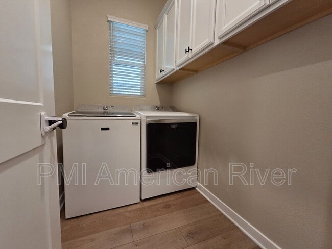 Building Photo - 133 Fischbacher St