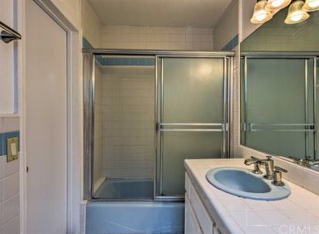 Building Photo - 14185 Skyline Dr