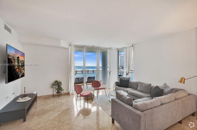 Building Photo - 801 Brickell Key Blvd