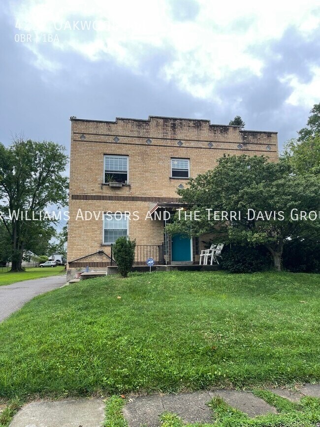 Primary Photo - 4227 Oakwood Ave - 5