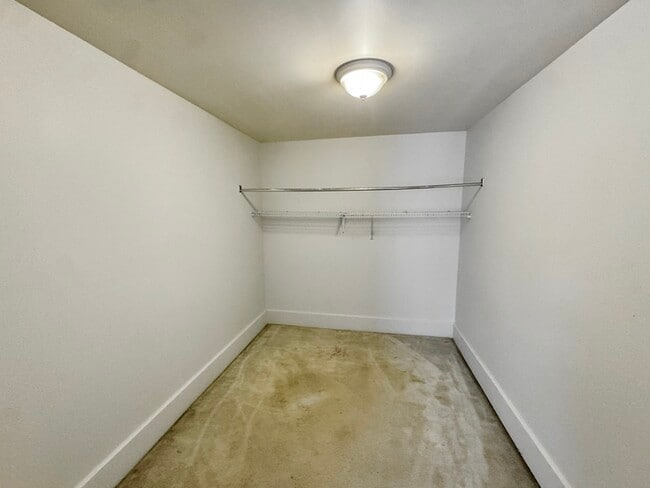 Building Photo - 1275 Tutwiler Ave