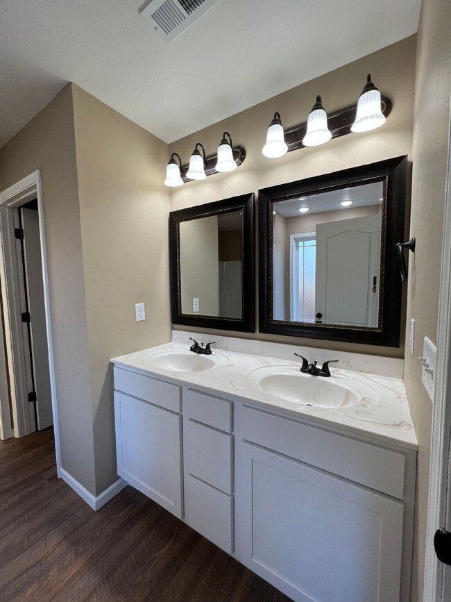 Building Photo - 145 Bald Cypress Ct