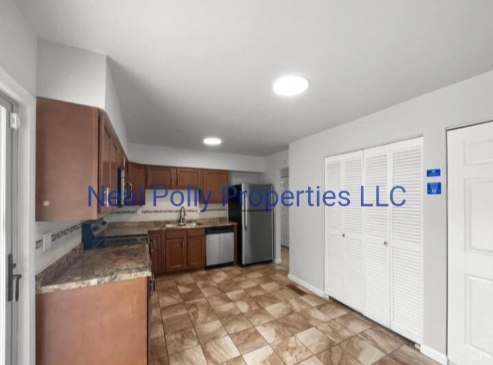 Building Photo - 6 Twinbrook Dr