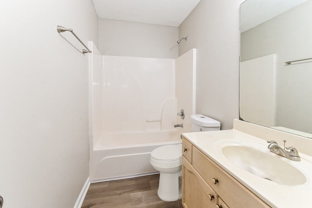 Building Photo - 7045 Kings Crown Dr