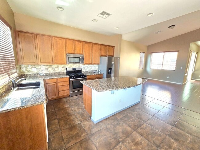 Building Photo - 3 Bedroom Single Story in Providence Gated Community