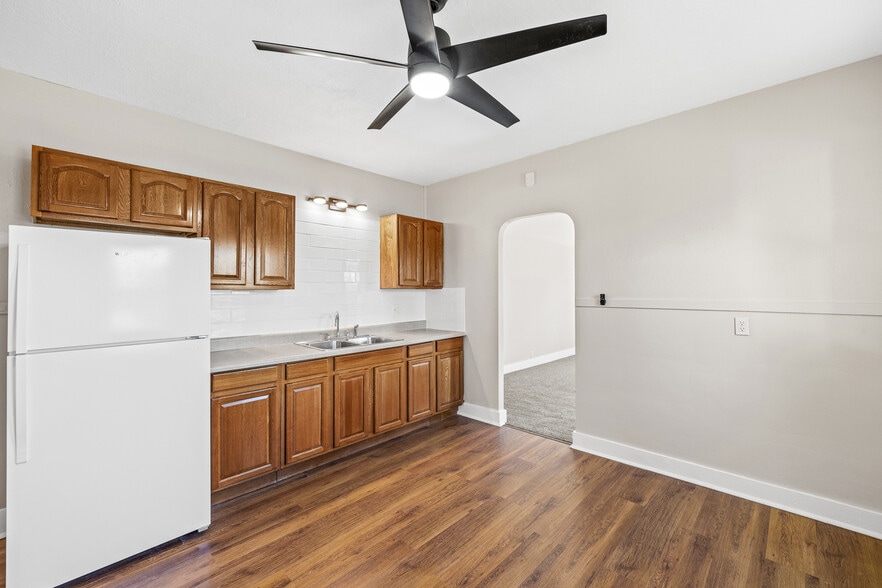 Building Photo - 5312 Genesee St