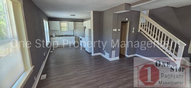 Building Photo - Spacious 2-Bedroom, 2-Bath In Kansas City!!