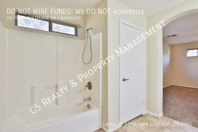 Building Photo - 16886 W Portland St