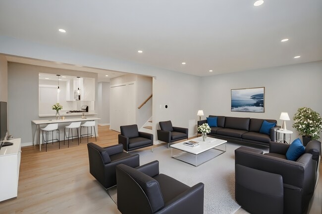 Building Photo - 1845 Bristol Walk