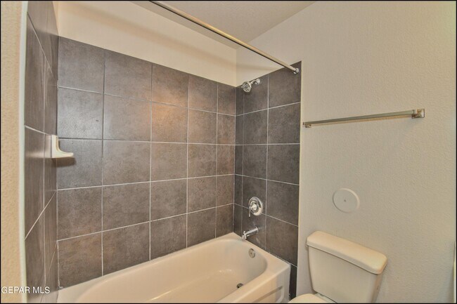 Building Photo - 952 Orangetip Dr